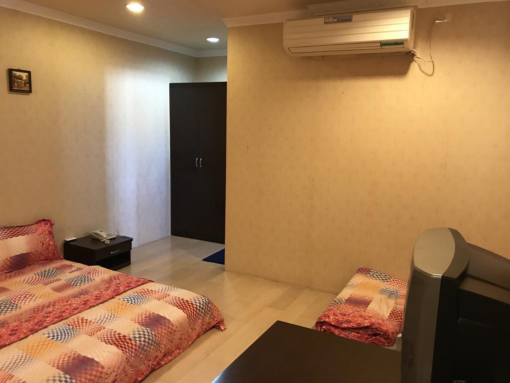 Hefeng Ting Homestay Heng-ch'un Buitenkant foto
